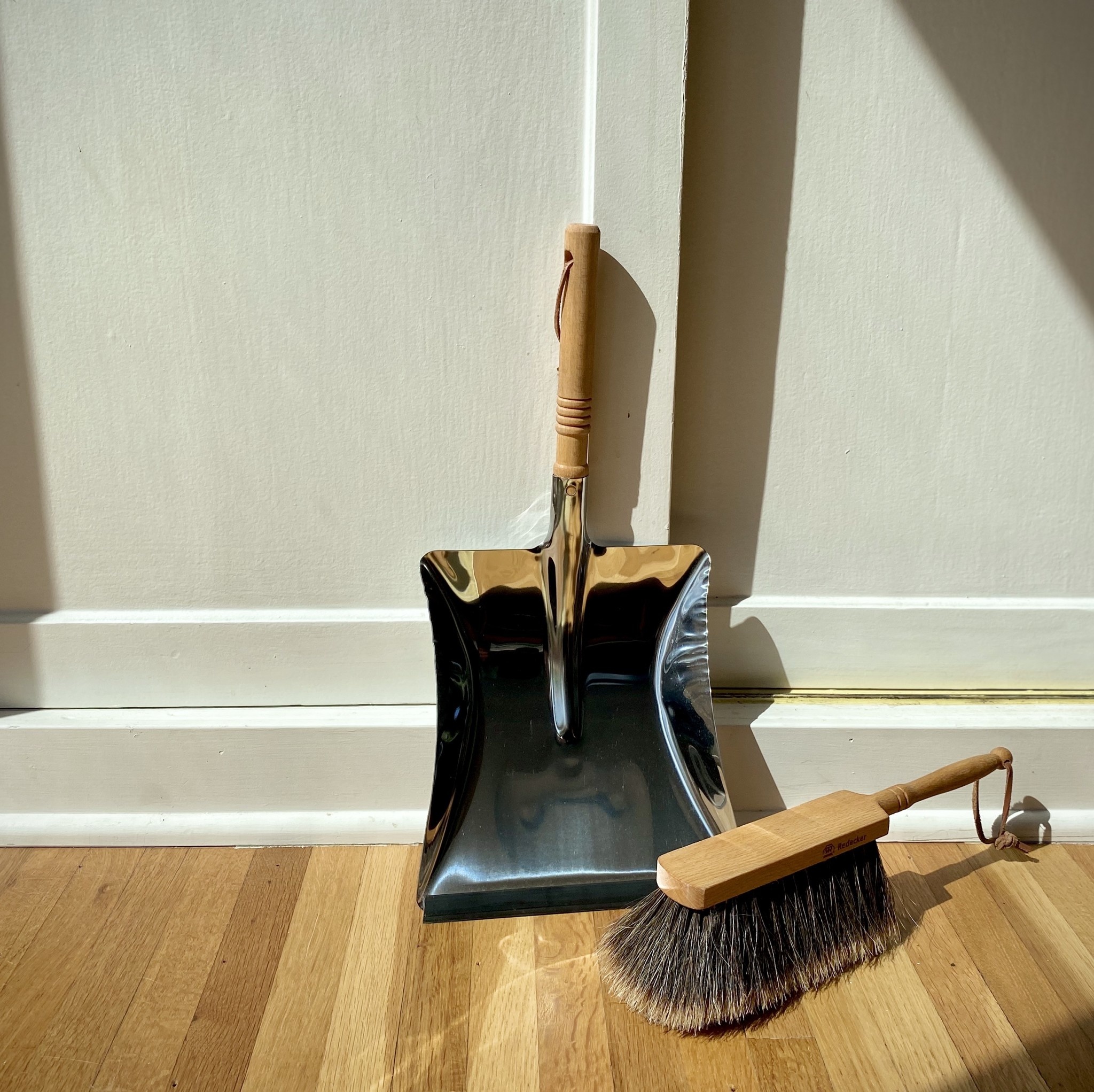 German Stainless Steel Dust Pan with Beechwood Handle