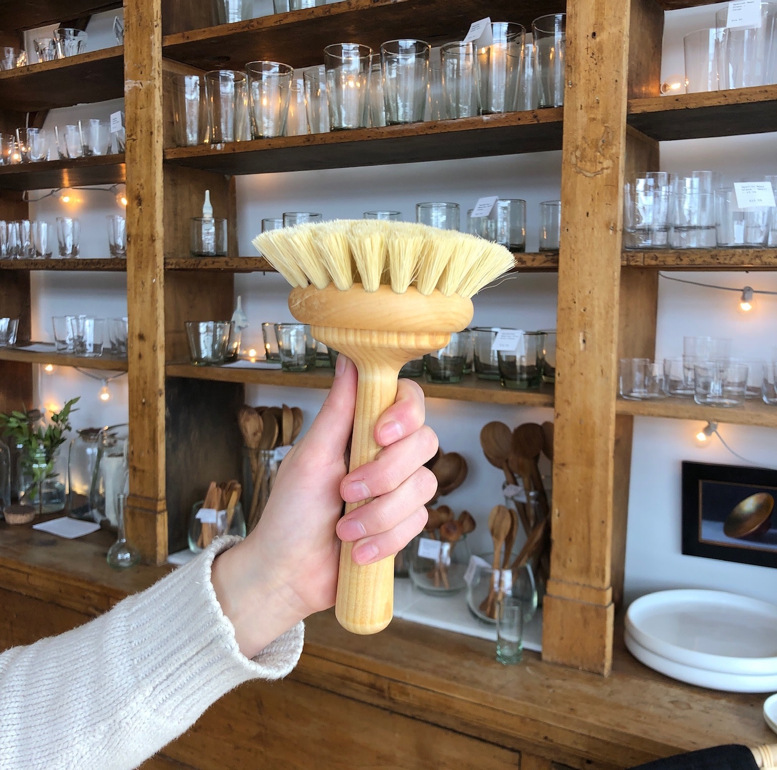 Iris Hantverk Swedish Stand Up Bath Tub Cleaning Brush - Birch